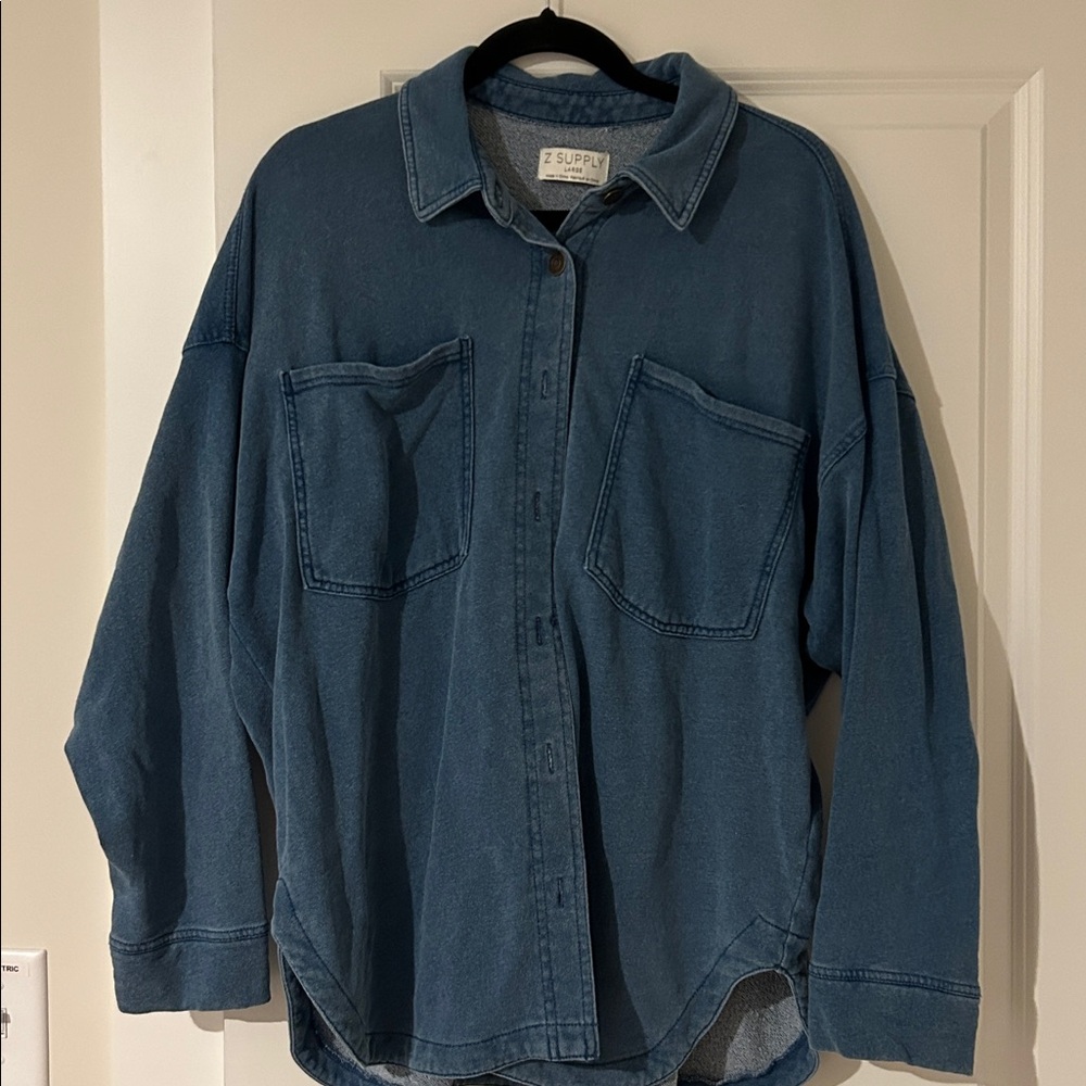 Z Supply women’s  Denim Blue Shirt Jacket size L
